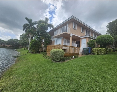 3275 Nw 44th Street - Photo Thumbnail 1