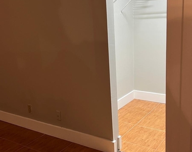 379 Sw 34th Terrace - Photo Thumbnail 3