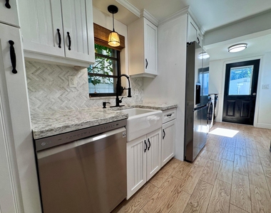 2390 Sw 18th Avenue - Photo Thumbnail 9