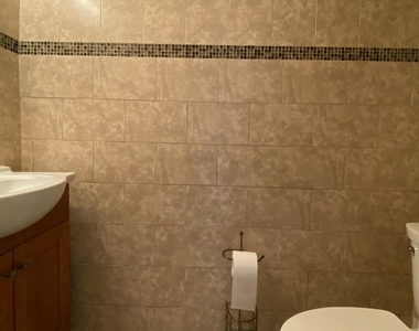139 Sparrow Drive - Photo Thumbnail 5