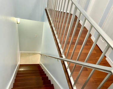 139 Sparrow Drive - Photo Thumbnail 9