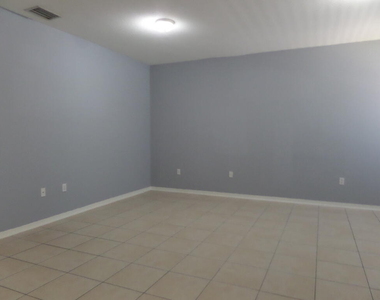14007 Sw 49th Street - Photo Thumbnail 1