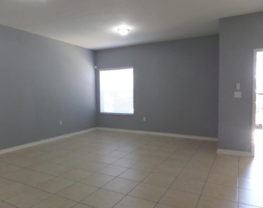14007 Sw 49th Street - Photo Thumbnail 2