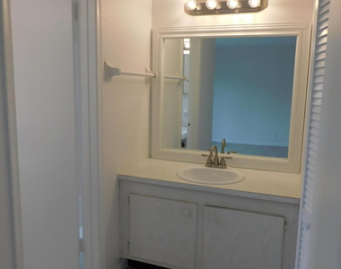 640 Se 2nd Avenue - Photo Thumbnail 10