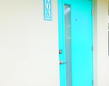 640 Se 2nd Avenue - Photo Thumbnail 1