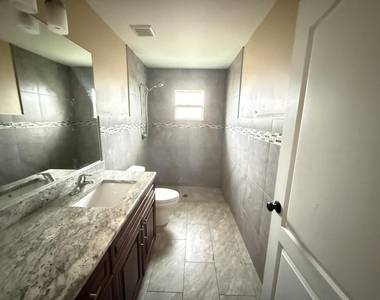 4417 Sw Baturro Street - Photo Thumbnail 12