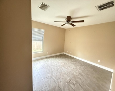 4417 Sw Baturro Street - Photo Thumbnail 13