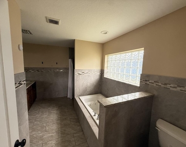 4417 Sw Baturro Street - Photo Thumbnail 8