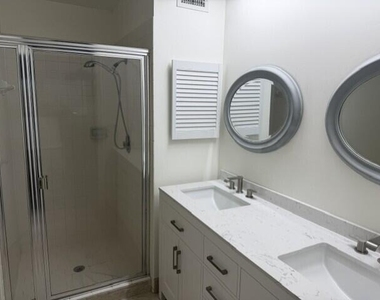 9818 Nickels Boulevard - Photo Thumbnail 8