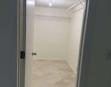 9818 Nickels Boulevard - Photo Thumbnail 2