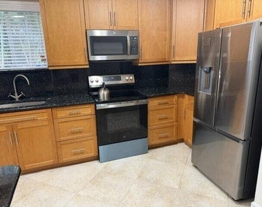 9818 Nickels Boulevard - Photo Thumbnail 12
