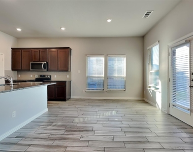 273 Cisco Trail - Photo Thumbnail 4