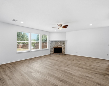 2808 High Pointe Boulevard - Photo Thumbnail 6