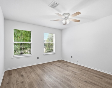 2808 High Pointe Boulevard - Photo Thumbnail 16