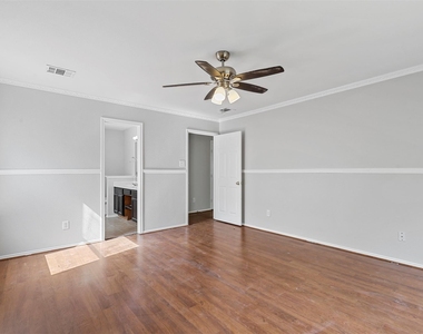 813 Jockey Club Lane - Photo Thumbnail 14
