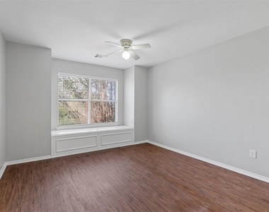 813 Jockey Club Lane - Photo Thumbnail 5
