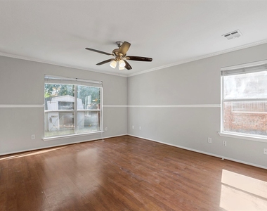 813 Jockey Club Lane - Photo Thumbnail 13
