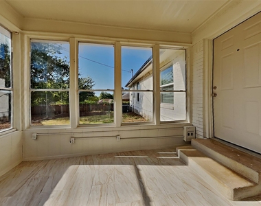 912 Blue Ridge Drive - Photo Thumbnail 15