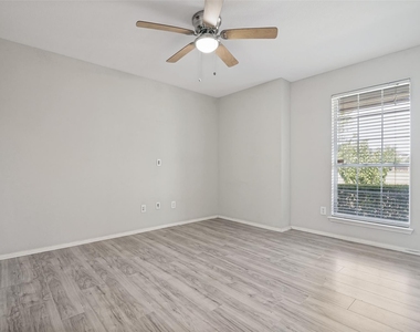 1012 Valera Road - Photo Thumbnail 11