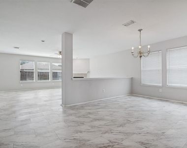 1012 Valera Road - Photo Thumbnail 3