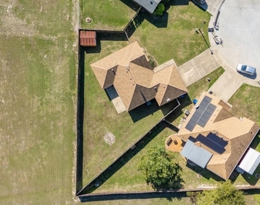 2210 Kaitlyn Circle - Photo Thumbnail 22