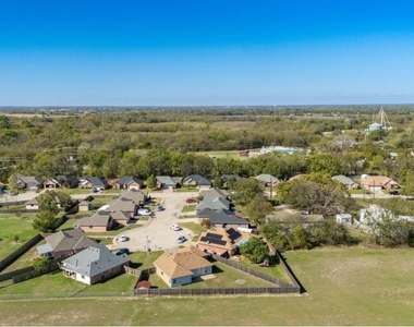 2210 Kaitlyn Circle - Photo Thumbnail 26