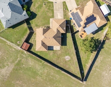 2210 Kaitlyn Circle - Photo Thumbnail 27