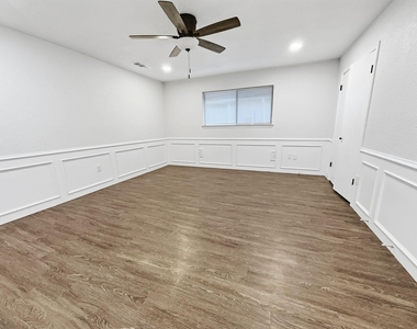 2409 Castle Street - Photo Thumbnail 16
