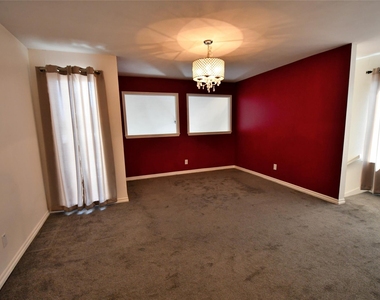 3121 Sondra Drive - Photo Thumbnail 9