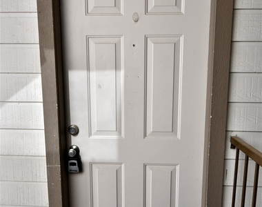 3121 Sondra Drive - Photo Thumbnail 12