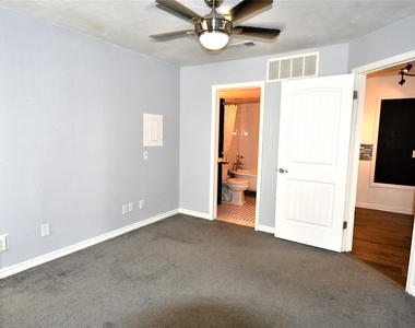 3121 Sondra Drive - Photo Thumbnail 6