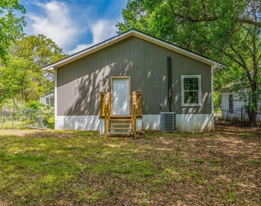 1457 W Austin Street - Photo Thumbnail 13