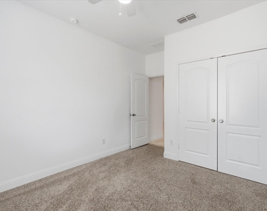 10236 Fox Springs Drive - Photo Thumbnail 21