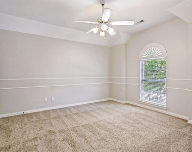 2208 Scenic Drive - Photo Thumbnail 31