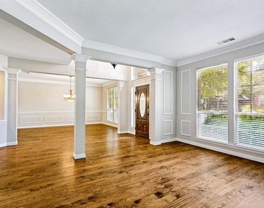 2208 Scenic Drive - Photo Thumbnail 2
