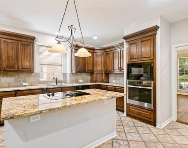 2208 Scenic Drive - Photo Thumbnail 14