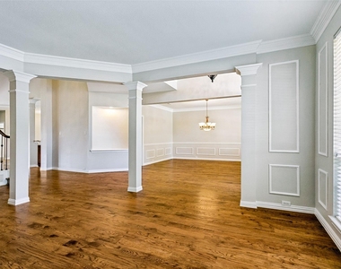 2208 Scenic Drive - Photo Thumbnail 4