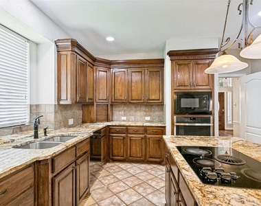 2208 Scenic Drive - Photo Thumbnail 16