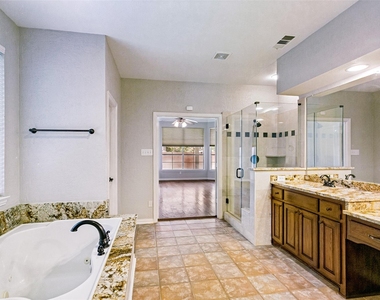 2208 Scenic Drive - Photo Thumbnail 23