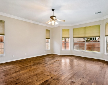 2208 Scenic Drive - Photo Thumbnail 17