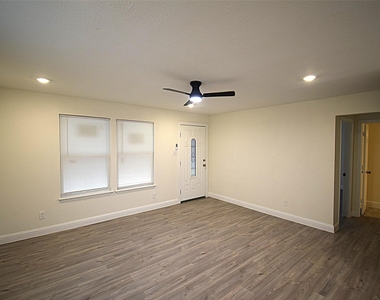 309 Kapuna Drive - Photo Thumbnail 2
