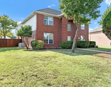 3803 Farmington Drive - Photo Thumbnail 23