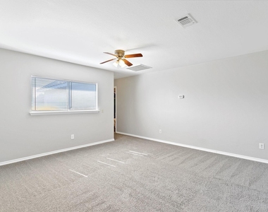 3803 Farmington Drive - Photo Thumbnail 8