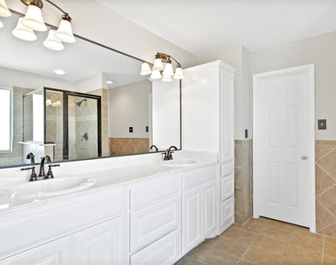 3803 Farmington Drive - Photo Thumbnail 14