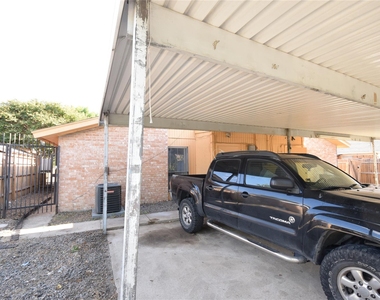 115 W Timberview Lane - Photo Thumbnail 12