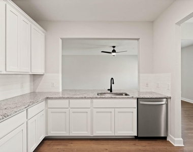 1219 Dye Boulevard - Photo Thumbnail 2