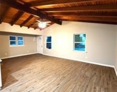 142 Andrea Street - Photo Thumbnail 4