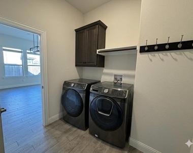 15323 Mossy Oak Lane - Photo Thumbnail 30