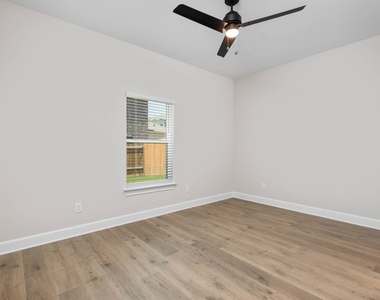 602 Princeton Heights Boulevard - Photo Thumbnail 4