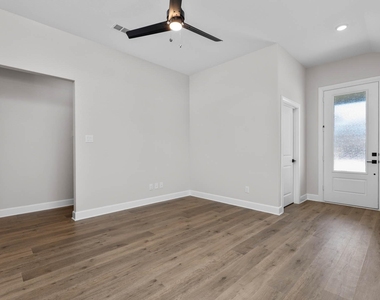 602 Princeton Heights Boulevard - Photo Thumbnail 3